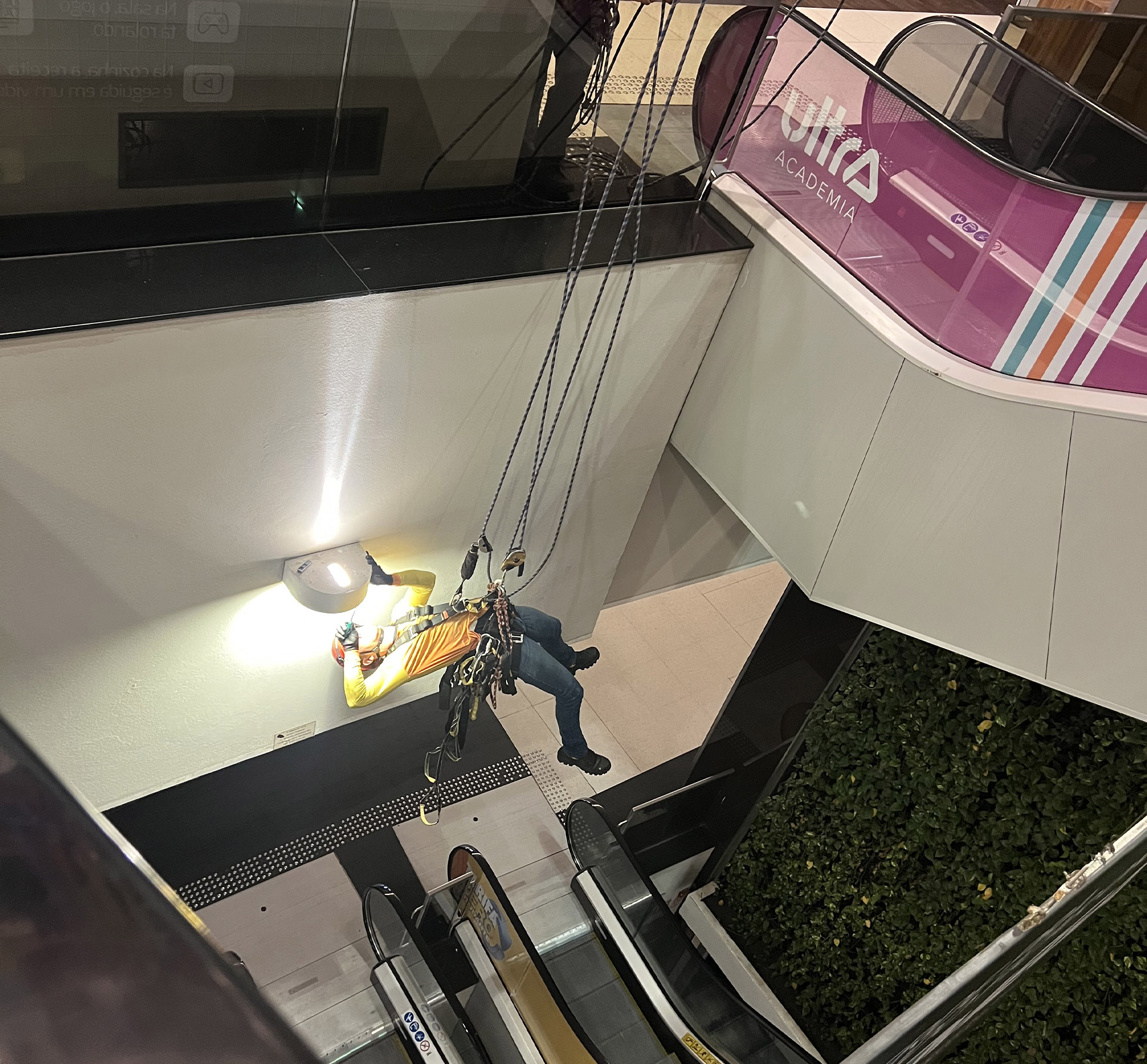 Troca de luminárias